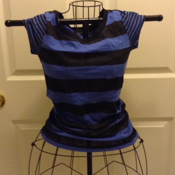 Black and blue striped tee