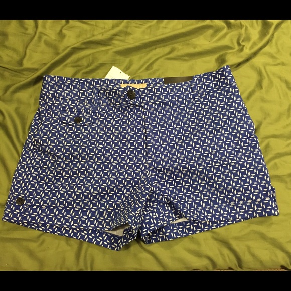 Blue and white pattern shorts