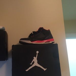 Retro 3 "Crimson"