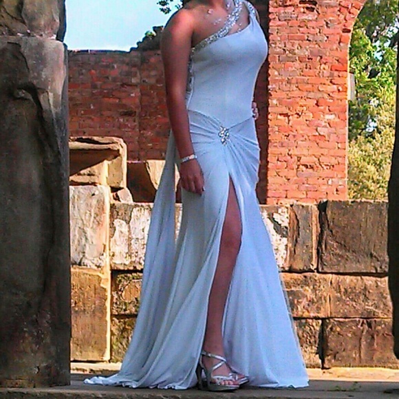 Prom Dress - Picture 1 of 3