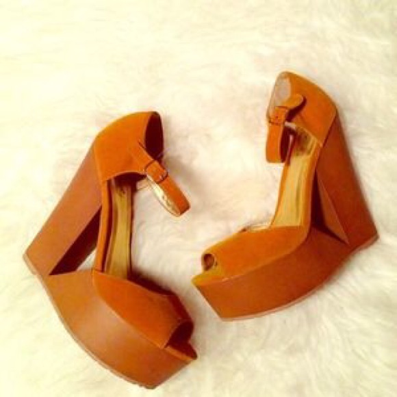 Qupid Mustard Yellow Suede Cutout Wedge