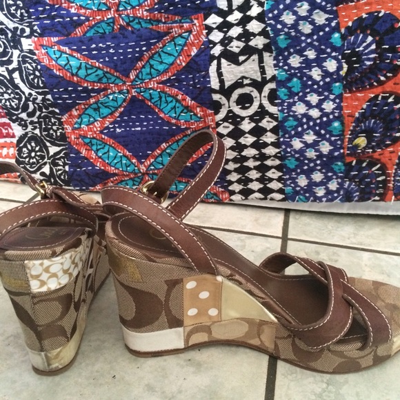 Coach Alina Wedge - Picture 3 of 3