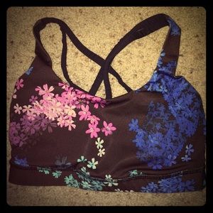 Cut flower lululemon sports bra