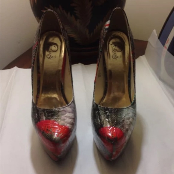 Multi color HIGH HEELS SZ 9 - Picture 1 of 3