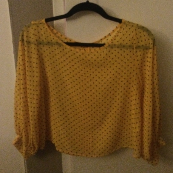 Sheer yellow polka dot crop - Picture 2 of 2
