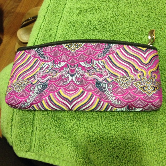 Chinese patterned makeup/glass case