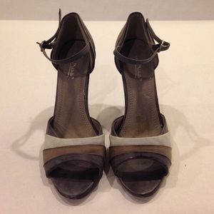 Anne Michelle Gray Heels
