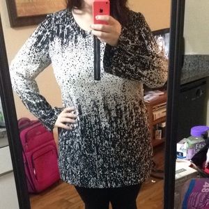 SOLD Black and white polyester/spandex dress