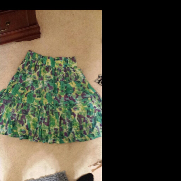 new directions Dresses & Skirts - Sold Directions flowy floral skirt! Like new!