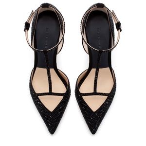Zara Shoes - Zara t strap black pumps with toe cleavage Zara Shoes - Zara t strap black pumps with toe cleavage
