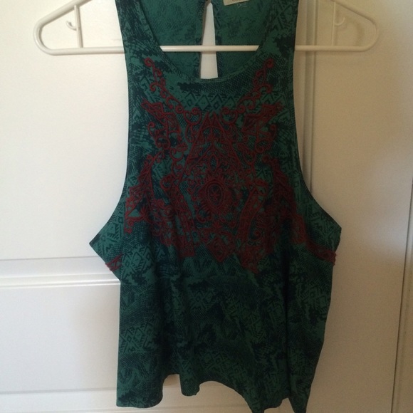NWOT URBAN OUTFITTERS ecoté top!!