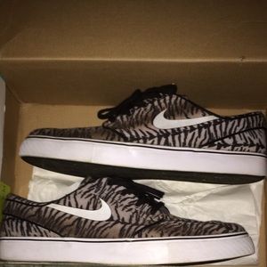 Limited Edition Tiger Print Janoski's