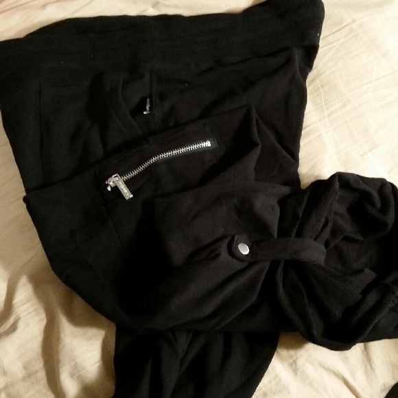 Calvin Klein Black Rollup Casual Pants - Picture 3 of 3