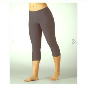 Bally Fitness Cropped Leggings