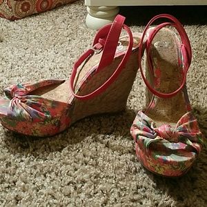Floral Gianni wedges