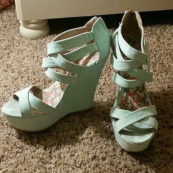 Mint green wedges