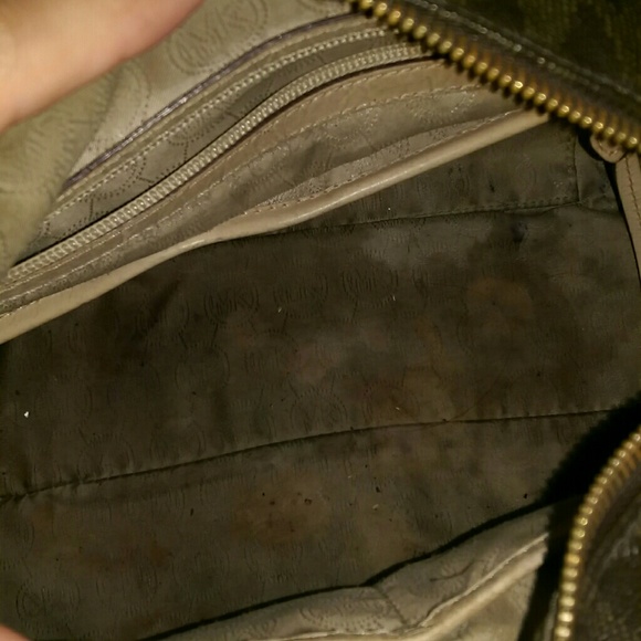 *SOLD* Michael Kors Grayson Medium Satchel - Brown - Picture 2 of 4