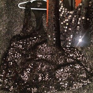 rue 21 black sparkle racer back shirt