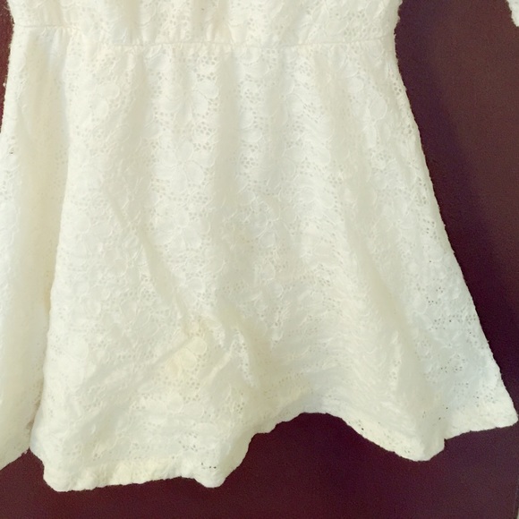 Vintage Lace Dress - Picture 2 of 3