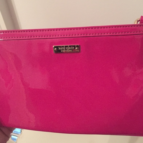 SOLD Kate Spade wristlet - Picture 2 of 3