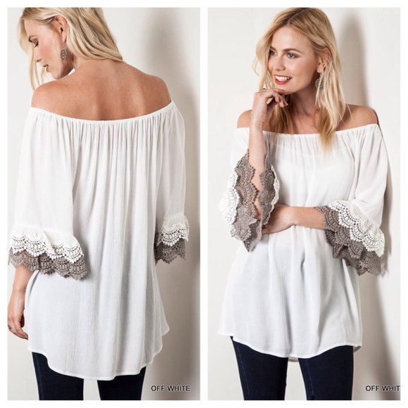 Ivory layered lace sleeve top - Picture 2 of 2