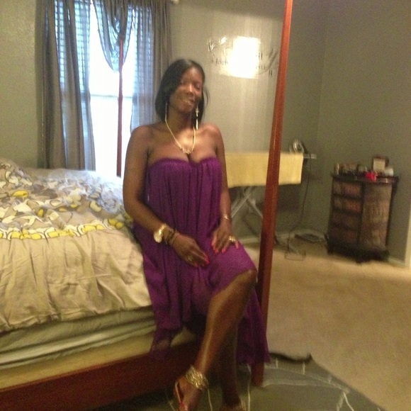 Dress - Picture 1 of 2