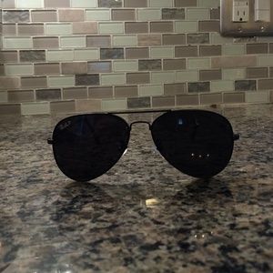 Black Ray Ban Aviators