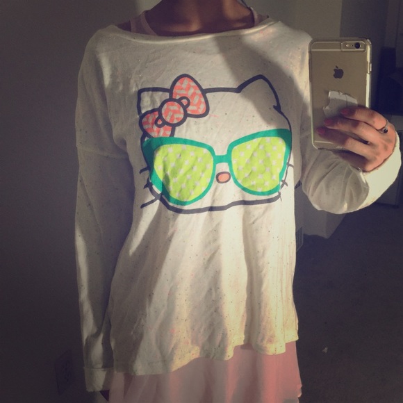🚫🚫SOLD🚫🚫Hello Kitty Sweatshirt