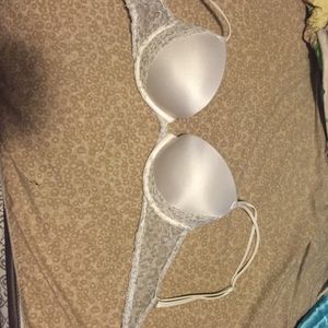 Heartbreak bombshell bra