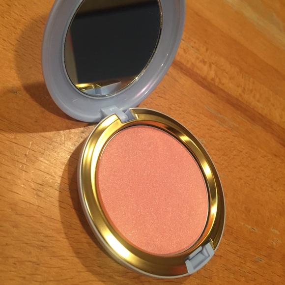 Mac Cinderella powder