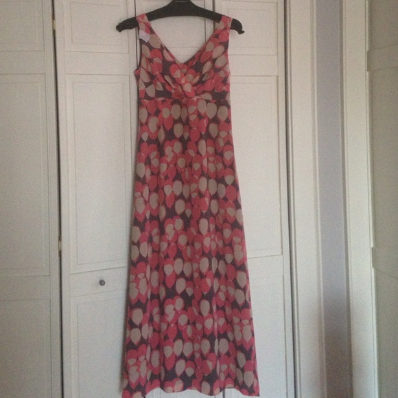 Beautiful floor length dress, NWT 100% silk.