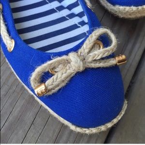 🎉🎉HP🎉🎉kate spade Blue Canvas Vanna Flats