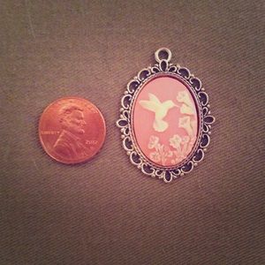 Ivory and Pink Hummingbird Pendant 💞 $10