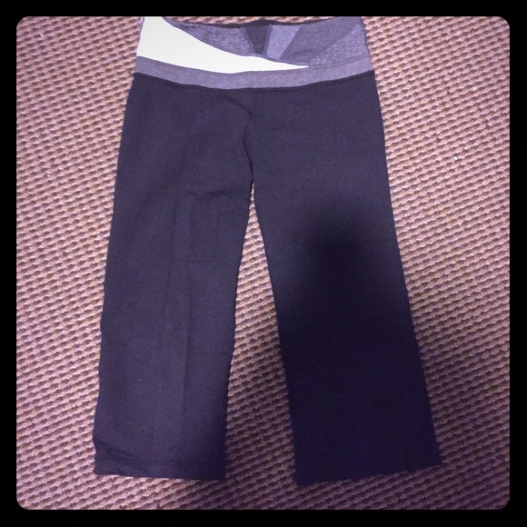 Lululemon reversible crops