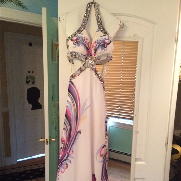 White Tony Bowls limited prom dress! Size 2.