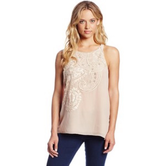 BUNDLED-Scoop Neck Embroidered Tank - Picture 4 of 4