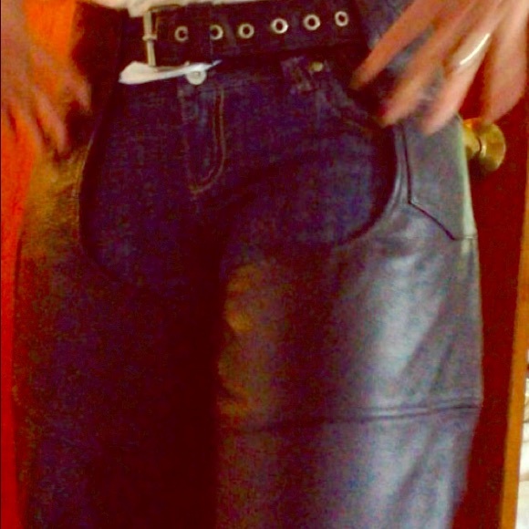 Leather chaps. (Womens)