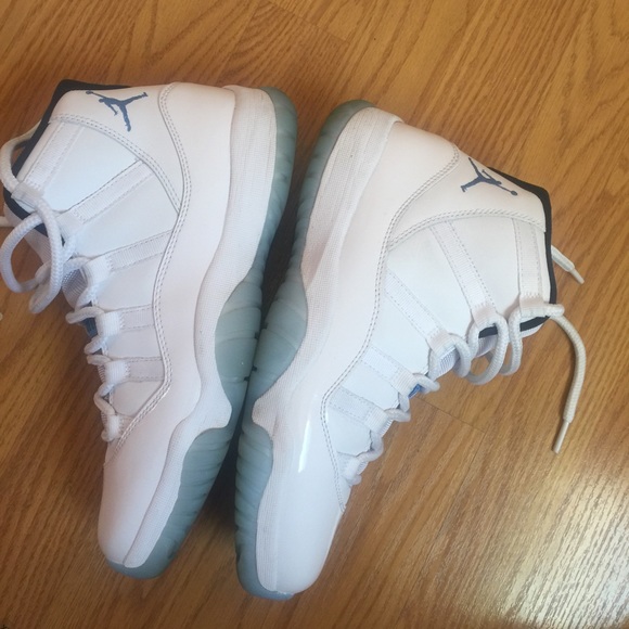 Retro 11s - Picture 4 of 4