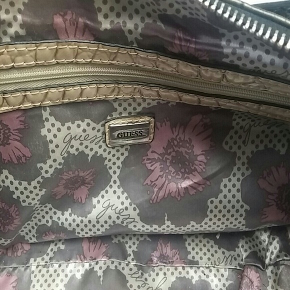 Gifted!  Previously Loved Guess Handbag - Picture 3 of 4