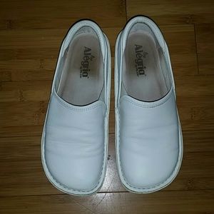 White Alegria Leather Slip Resistant Clogs