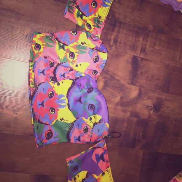 SALE🌴Super cute cat half shirt (: - Picture 1 of 3