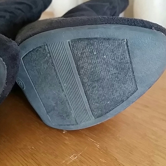 Suede Black Ankle Boots with Bow EUC - Picture 3 of 4