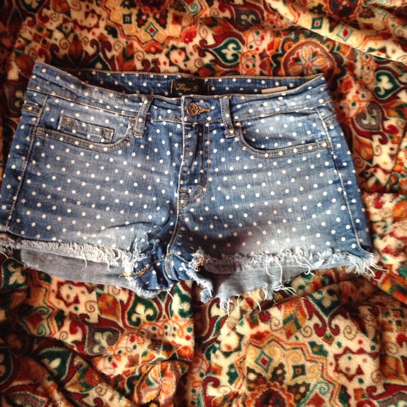 Polka dot jean shorts!