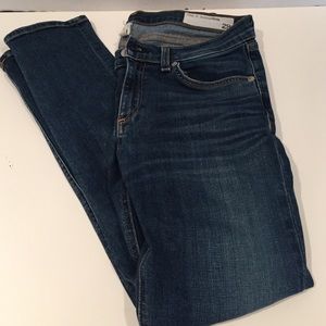 Rag & Bone light faded wash capri skinny jean 29