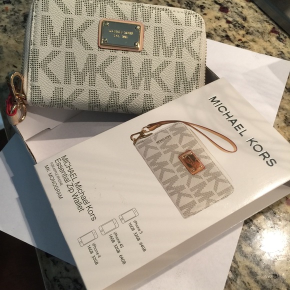 Michael Kors wallet