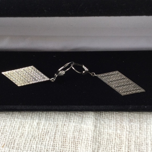 Silvery rectangular earrings