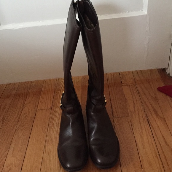 Tory burch boots