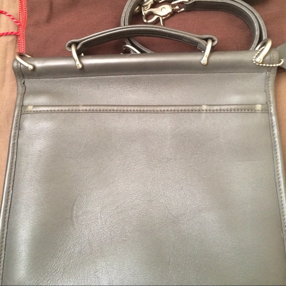 🚫sold🚫🎉HP🎉Gorgeous Gray Coach willis Bag - Picture 3 of 4