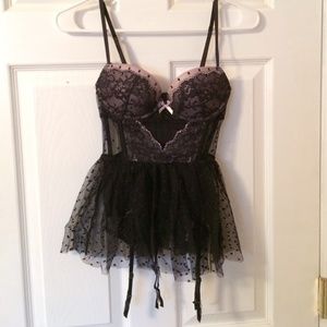 Victoria's Secret Lingerie, 32C