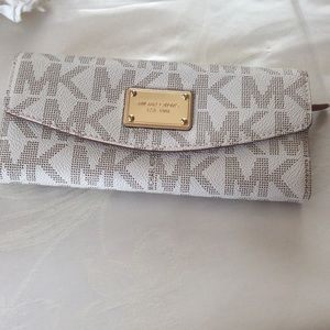 Authentic MK WALLET VANILLA COLOR